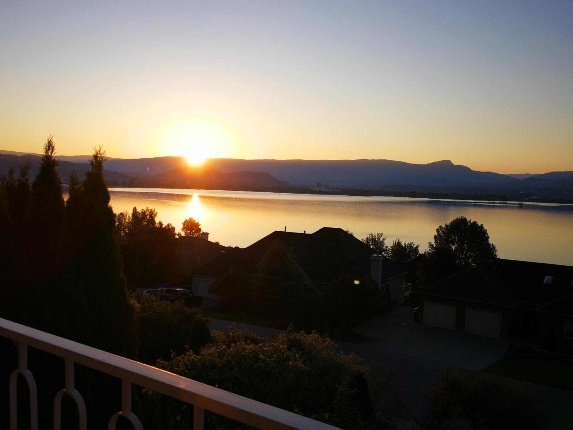 Casa Grande Lakeview House West Kelowna Oda fotoğraf